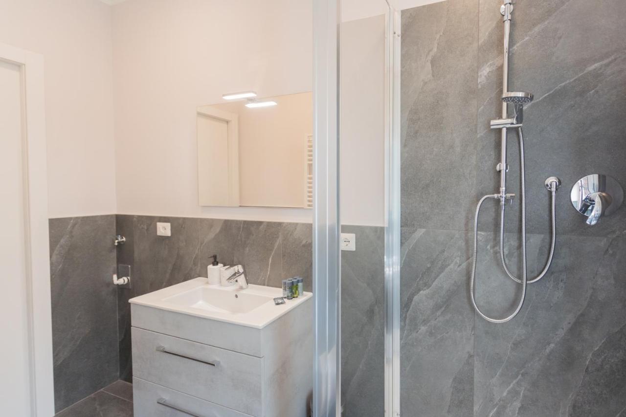 Sant'Agostino Apartments By Rent All Como Luaran gambar