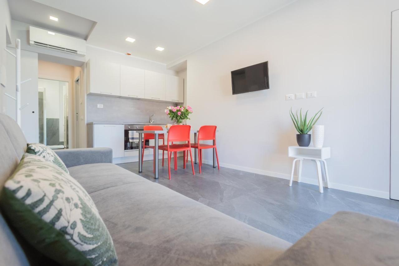 Sant'Agostino Apartments By Rent All Como Luaran gambar