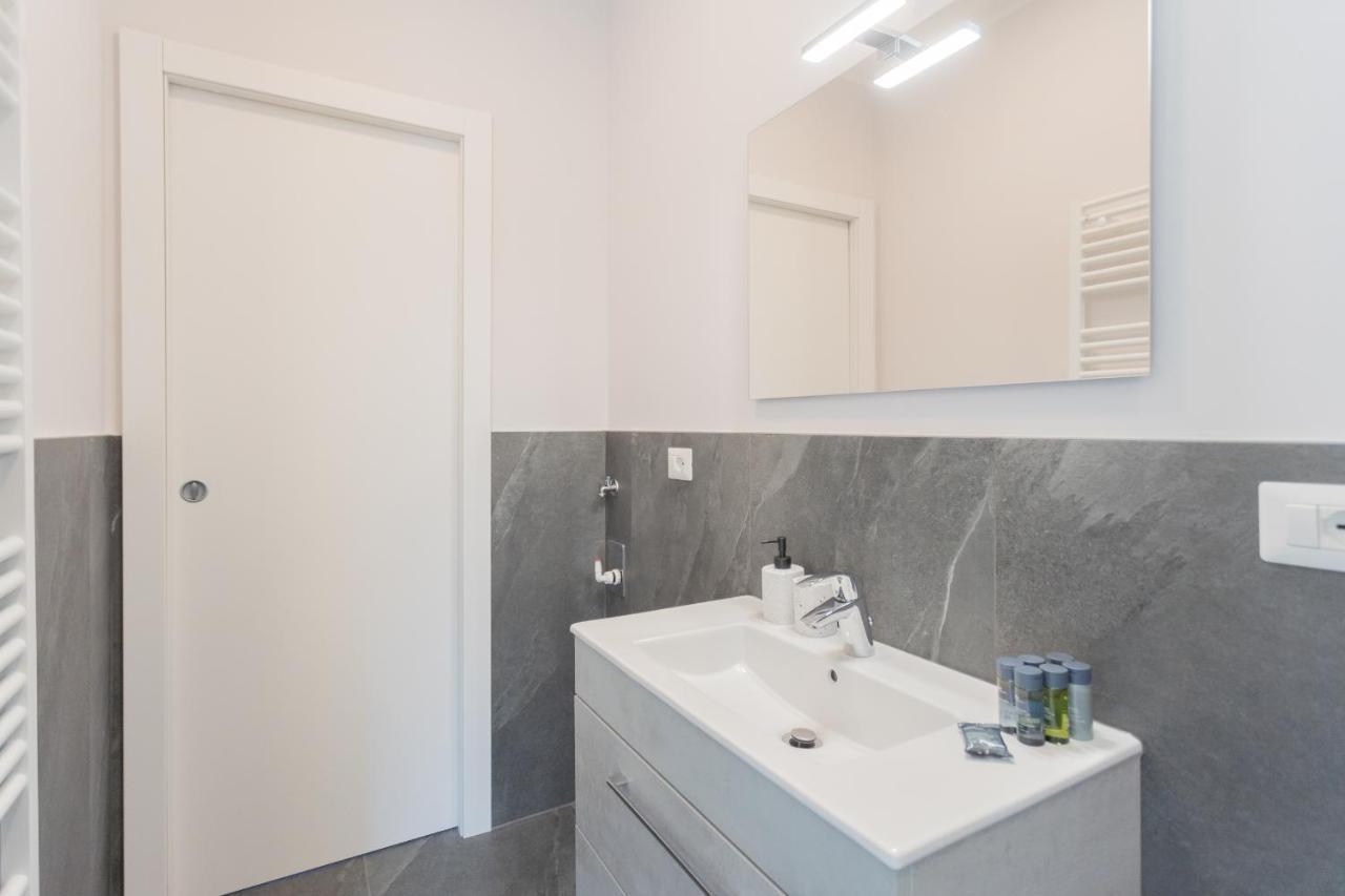 Sant'Agostino Apartments By Rent All Como Luaran gambar